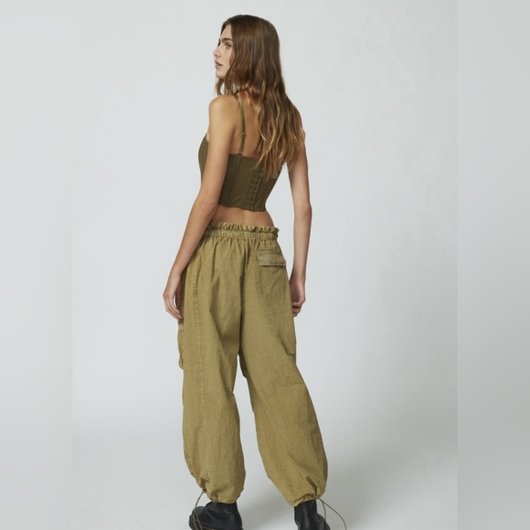 Urban Outfitters Sloan Nylon Baggy Balloon Pant in Green Size Small UO NWT - Picture 5 of 8